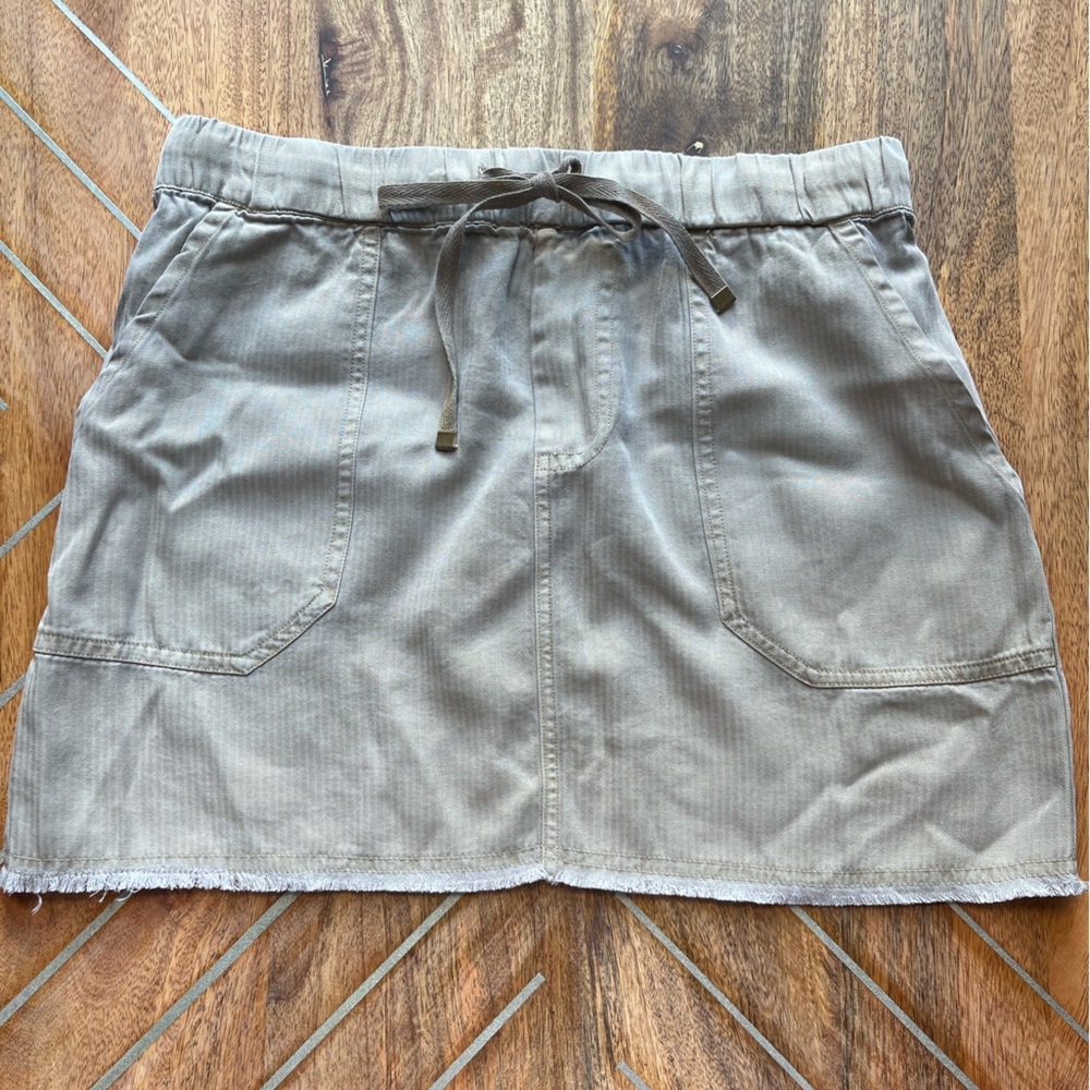 Khaki skirt